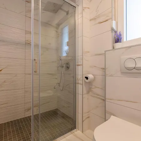 Stunning Home In Kastel Stari Holiday home